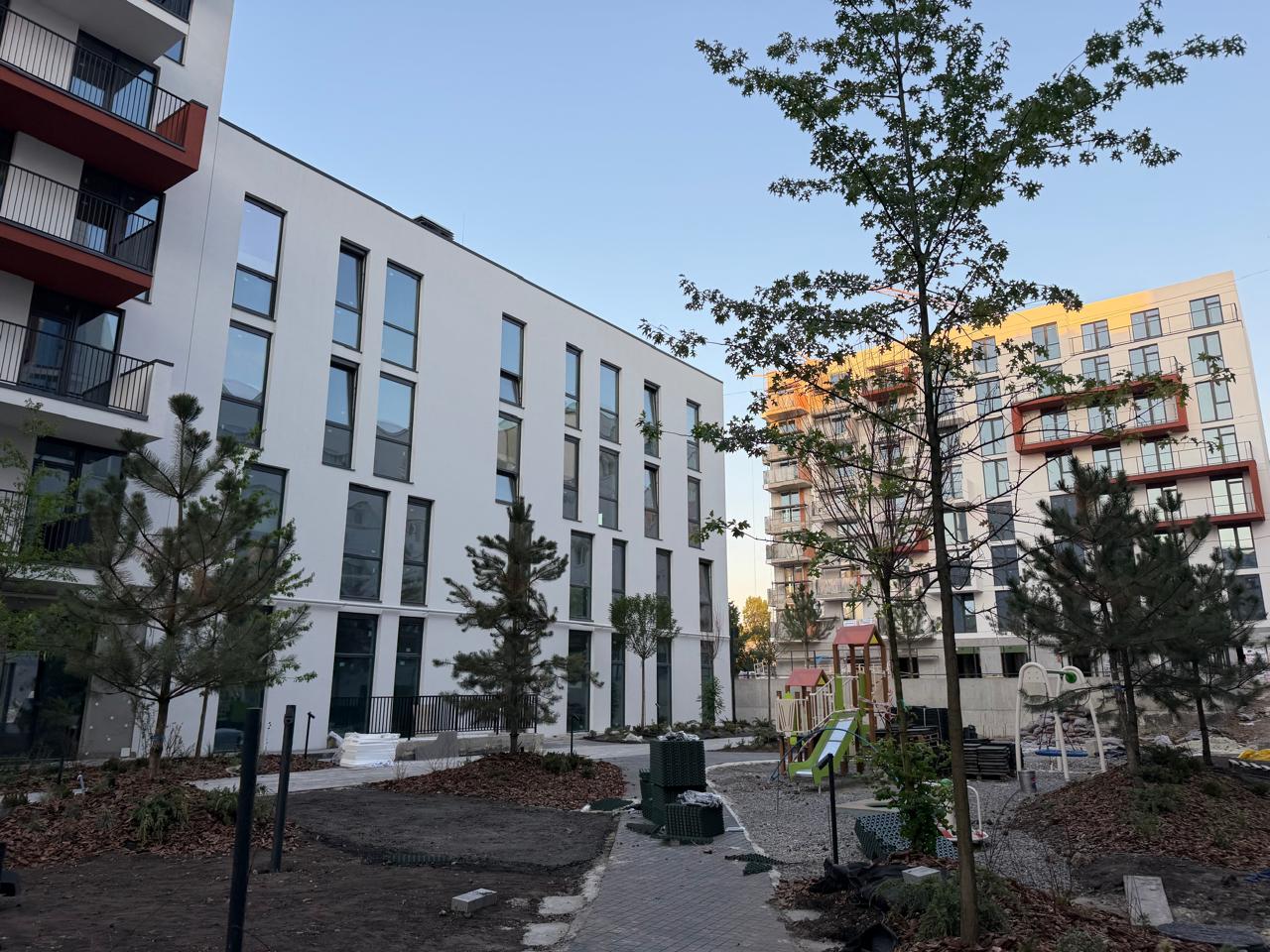 FOR SALE! OFFICE BUILDING – 1,450 SQ M ZIELONA STREET