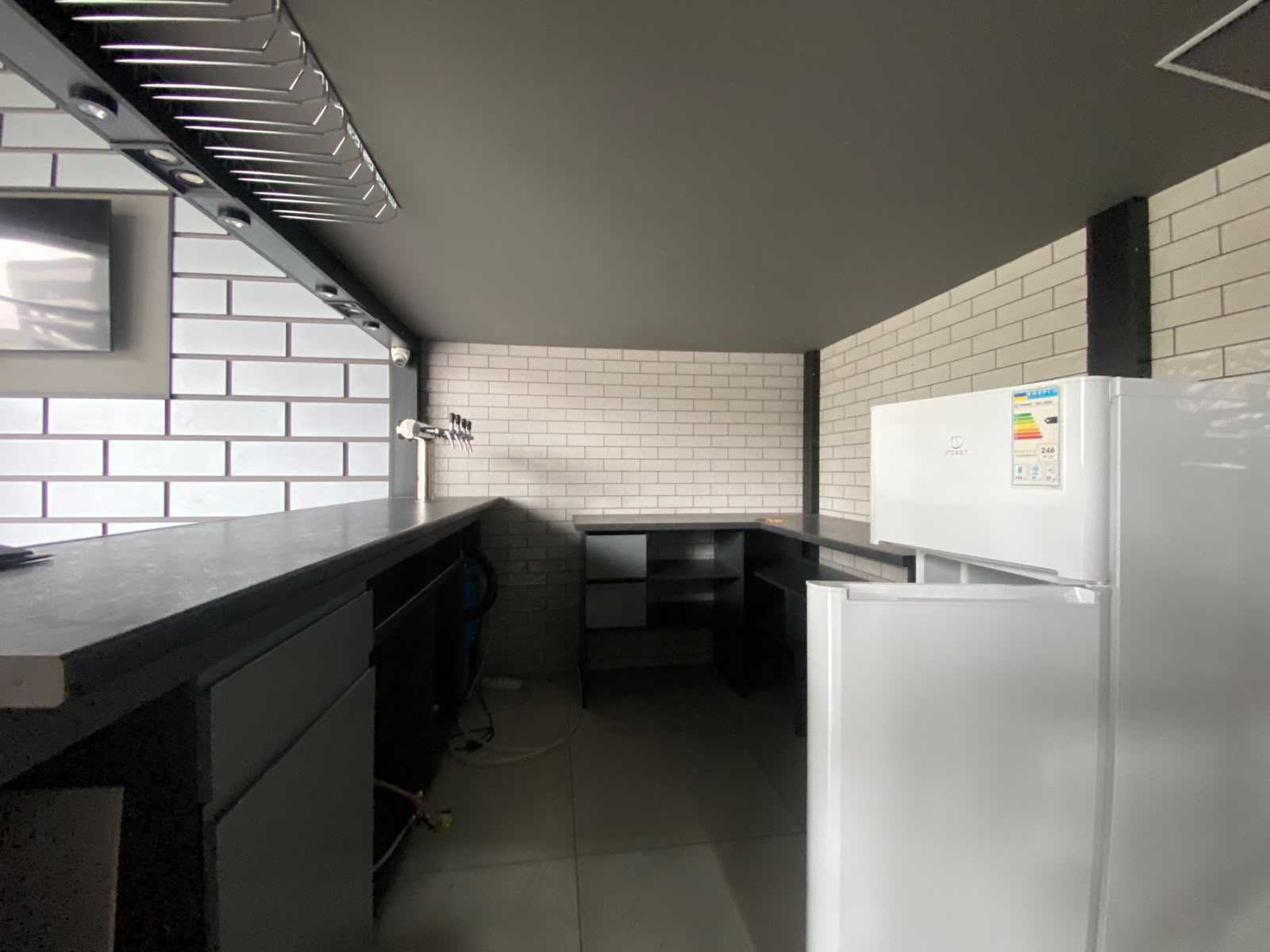 FOR RENT! 70 m² commercial premises! Industrial ventilation!